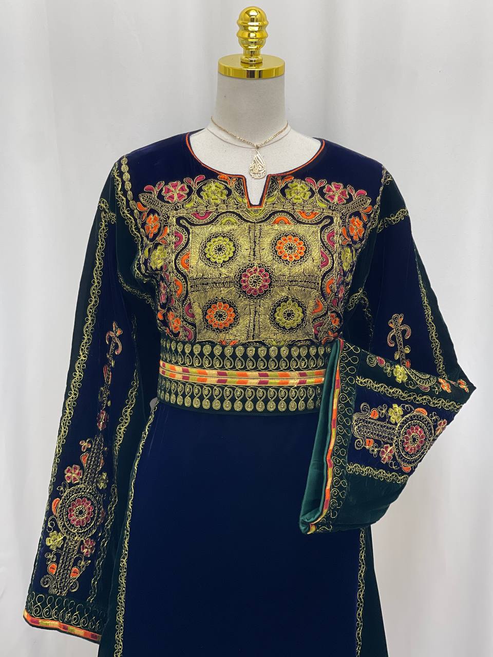 Navy & Emerald Queen Embroidered Velvet Thobe