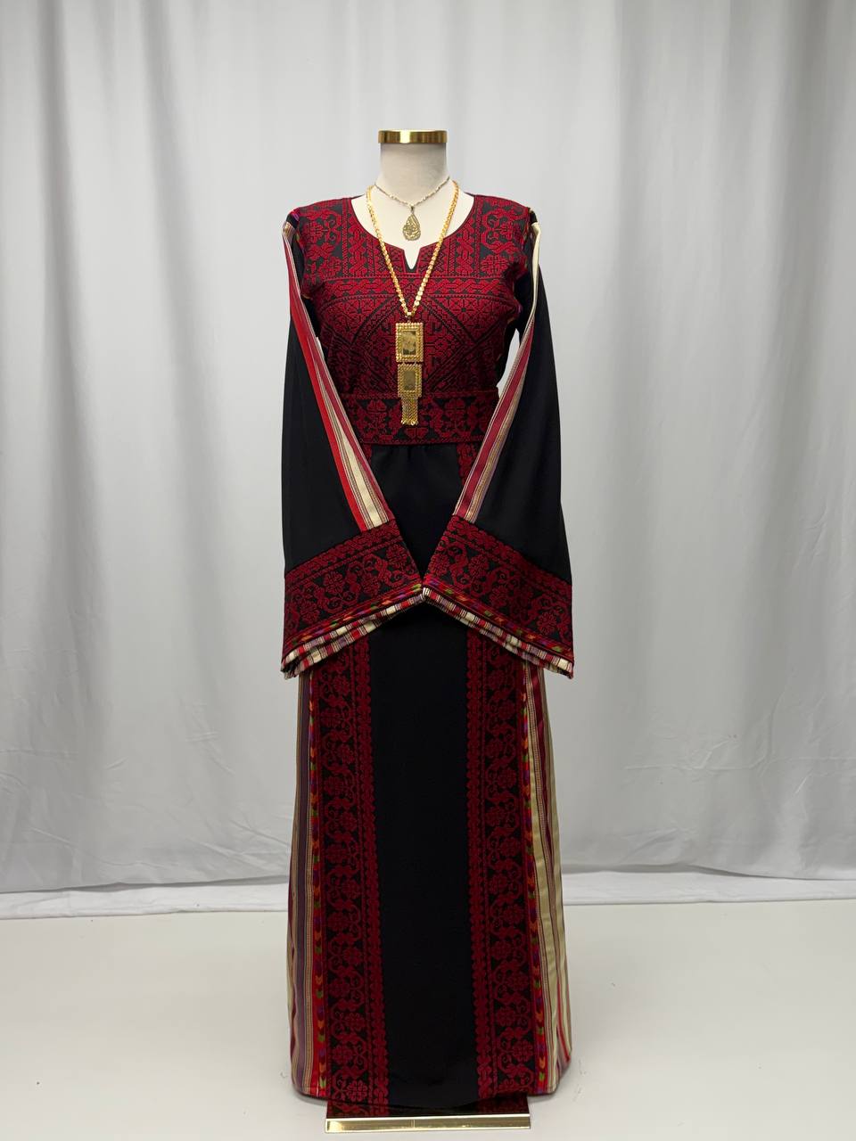 Rawan Heritage Saya Thobe