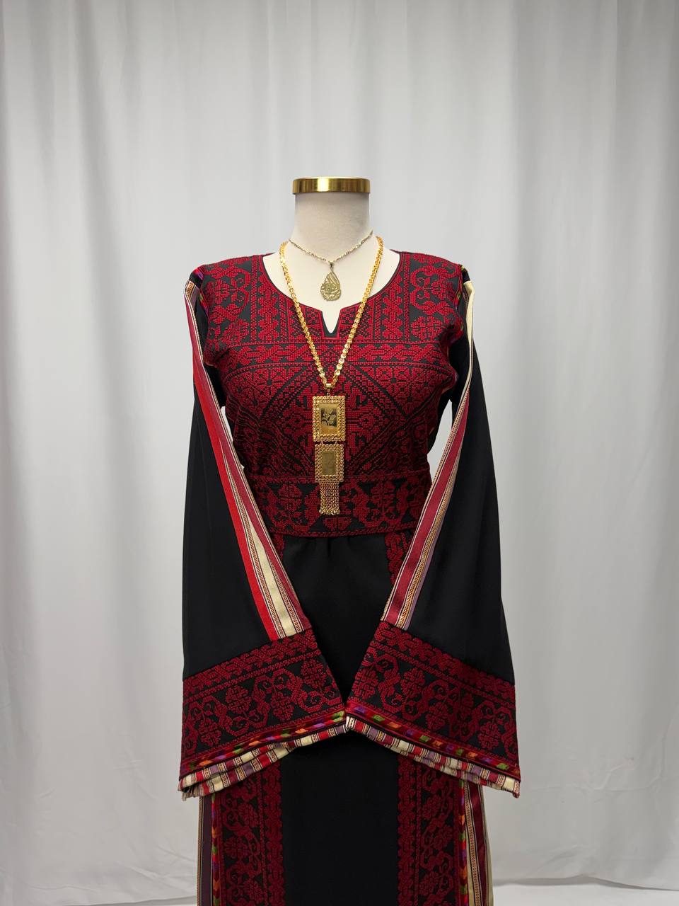 Rawan Heritage Saya Thobe