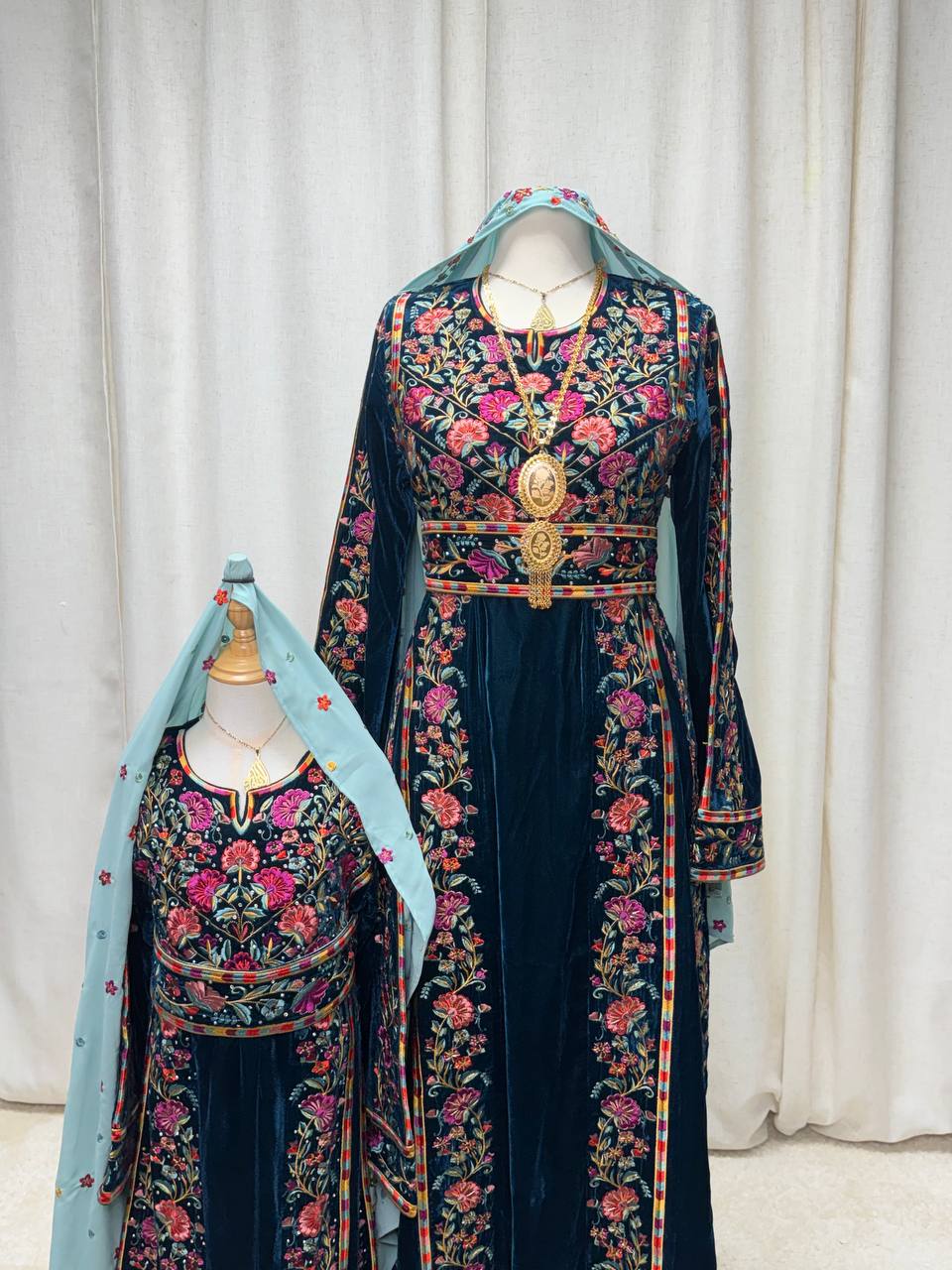 Razan Petrol Velvet Heritage Thobe