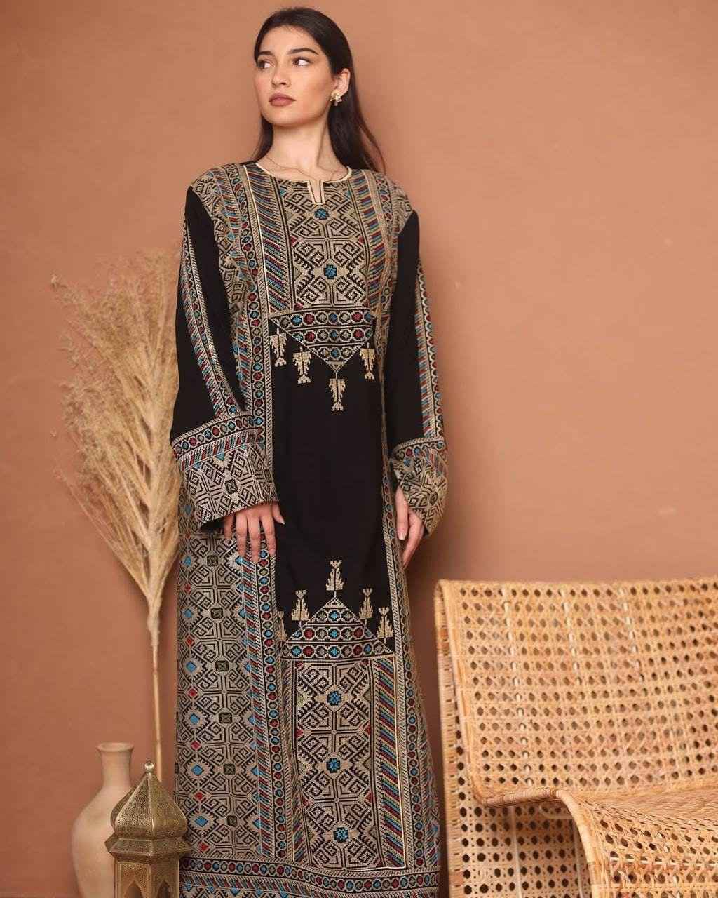 Laythana Heritage Embroidered Abaya