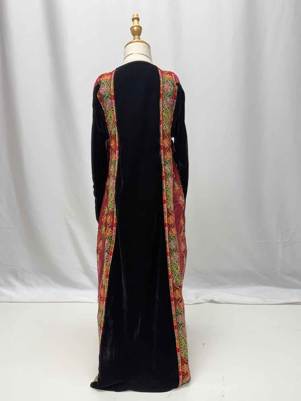 Andaleeb Heritage Kids’ Velvet Thobe