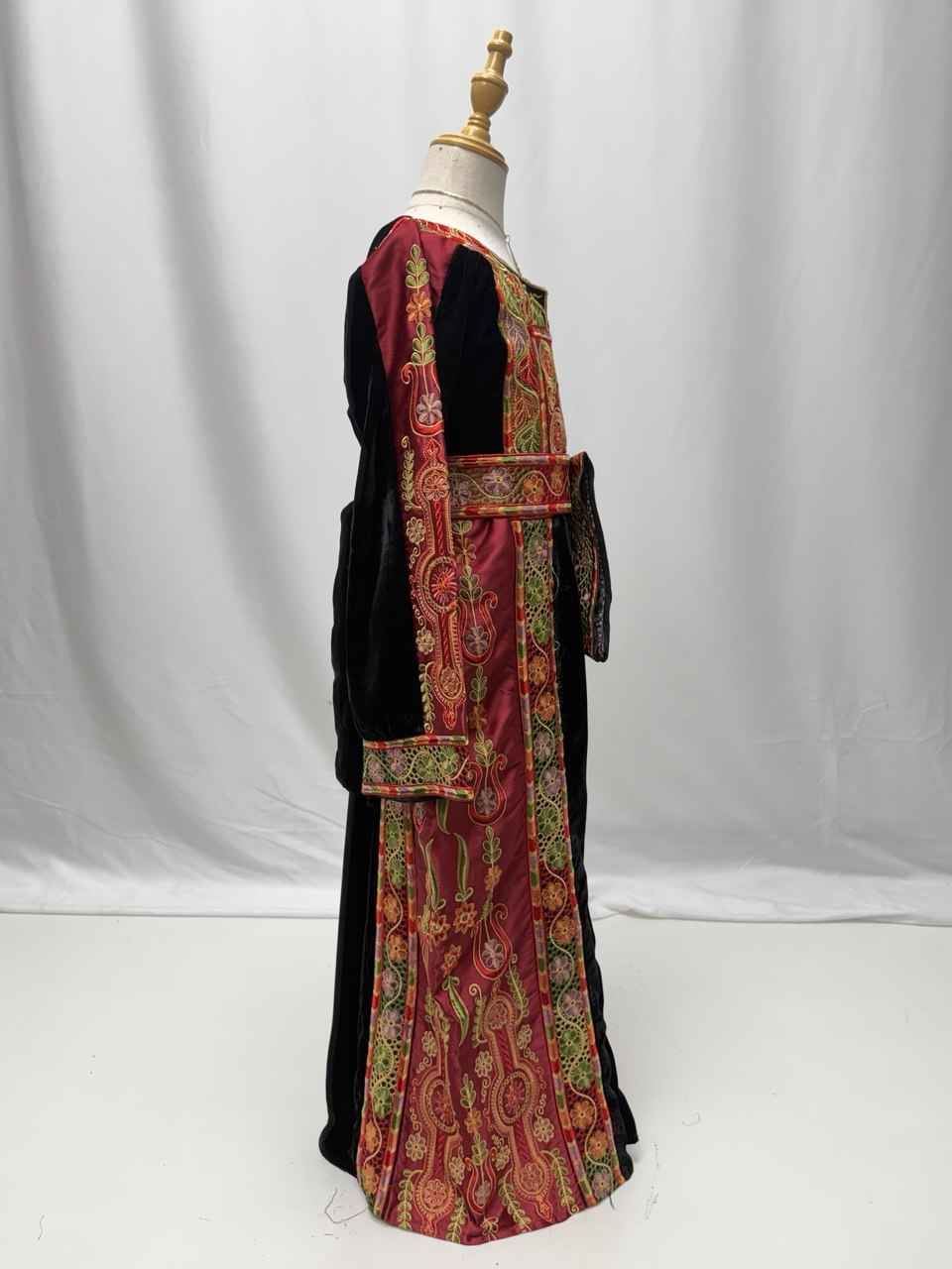 Andaleeb Heritage Kids’ Velvet Thobe
