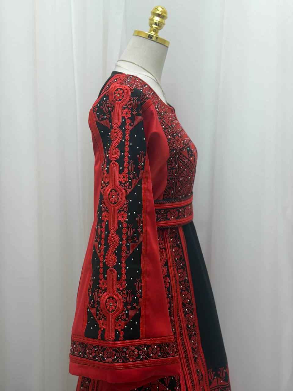 Noor Al Ard Satin Thobe