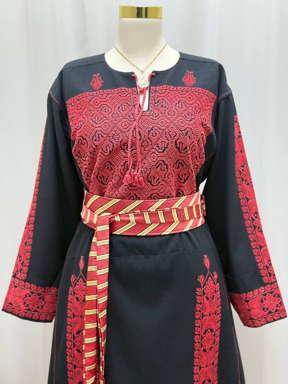Siti Safiya Hand Stitched Heritage Thobe