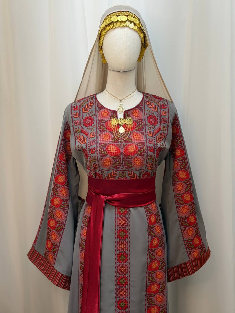 Lina Embroidered Thoub