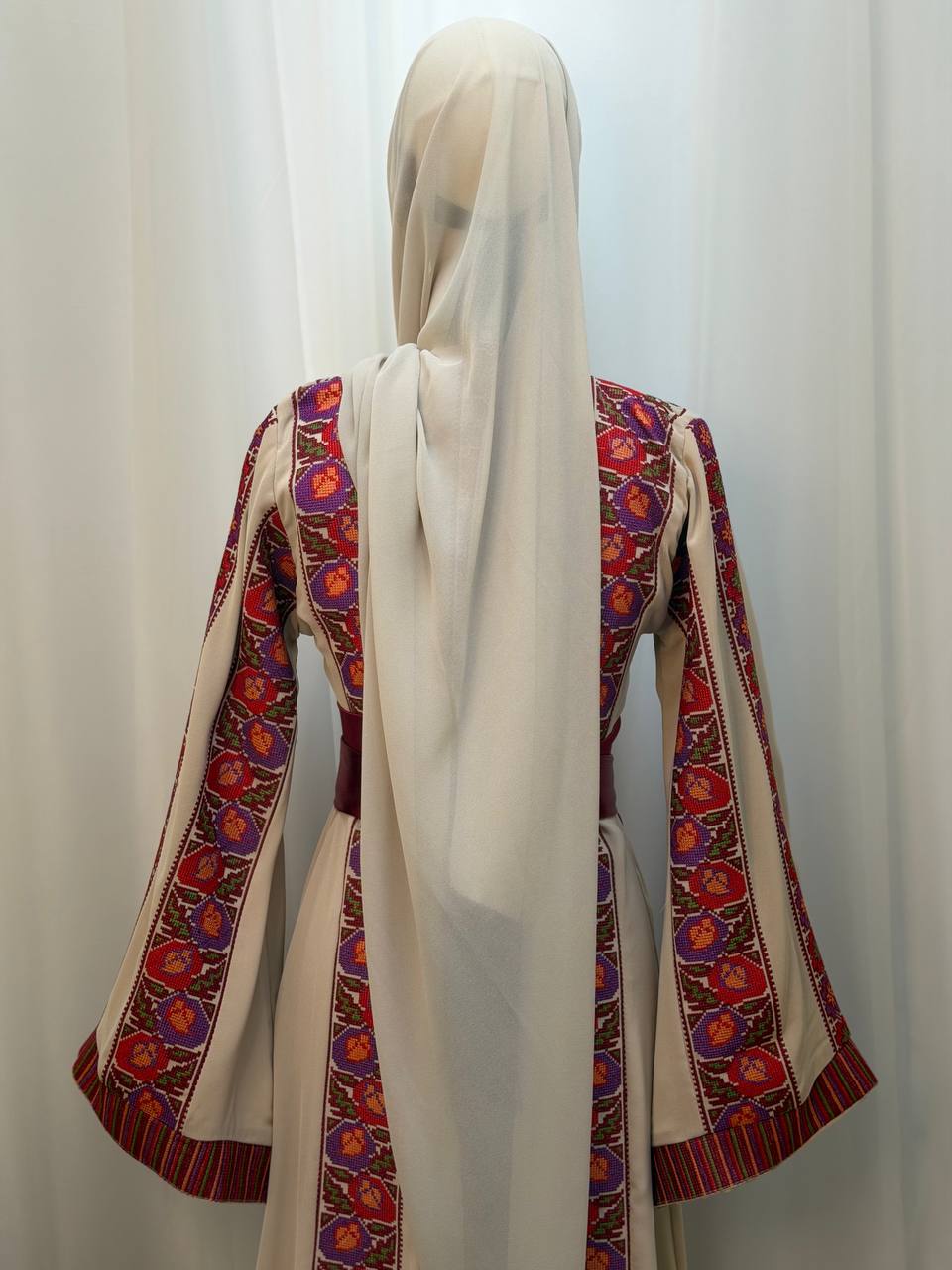 Lina Embroidered Thoub