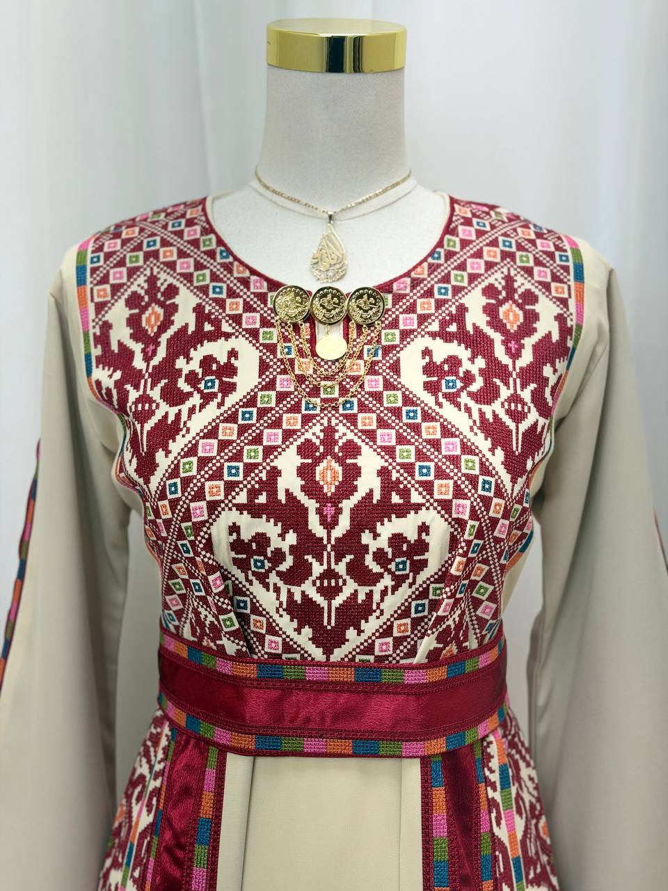 Farah Heritage Thoub ✨