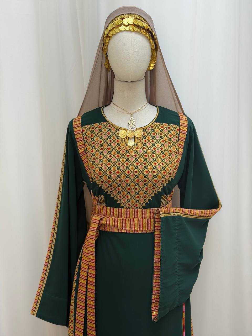 Lujain Heritage Thoub