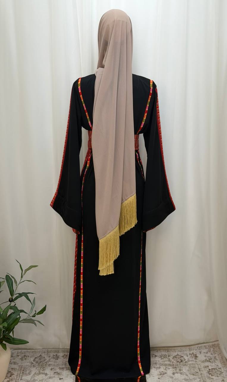 Lujain Heritage Thoub