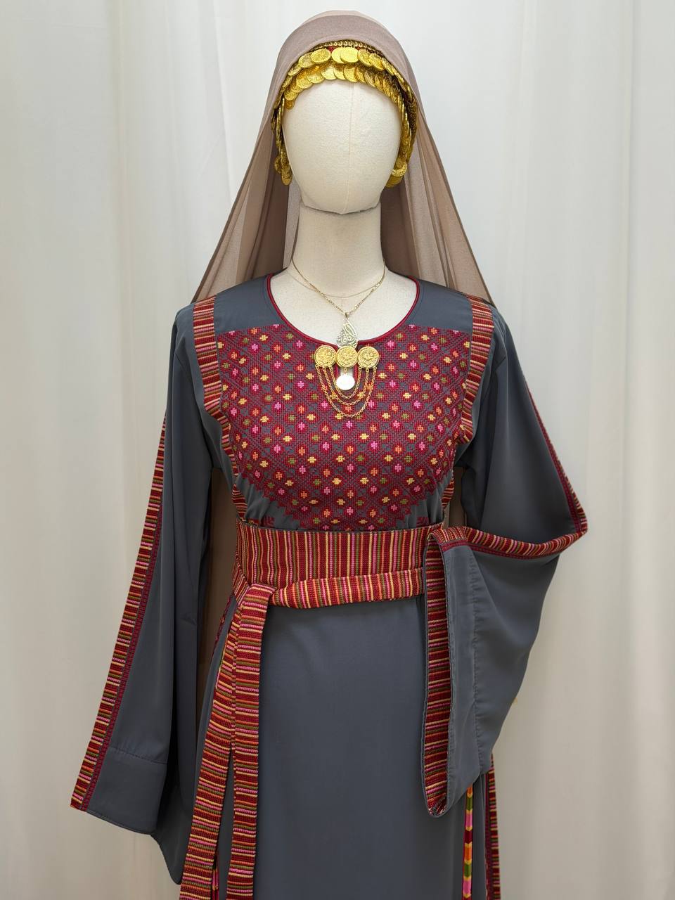 Lujain Heritage Thoub