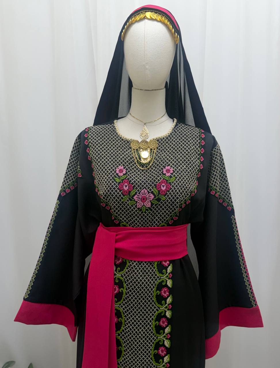 Hanouneh Heritage Thobe – Hand Embroidered