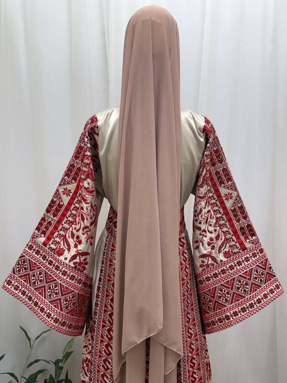Sultana Heritage Thobe