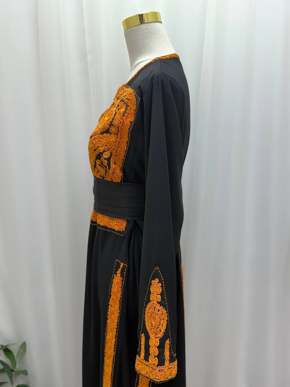 Golden Qaytan Heritage Thobe