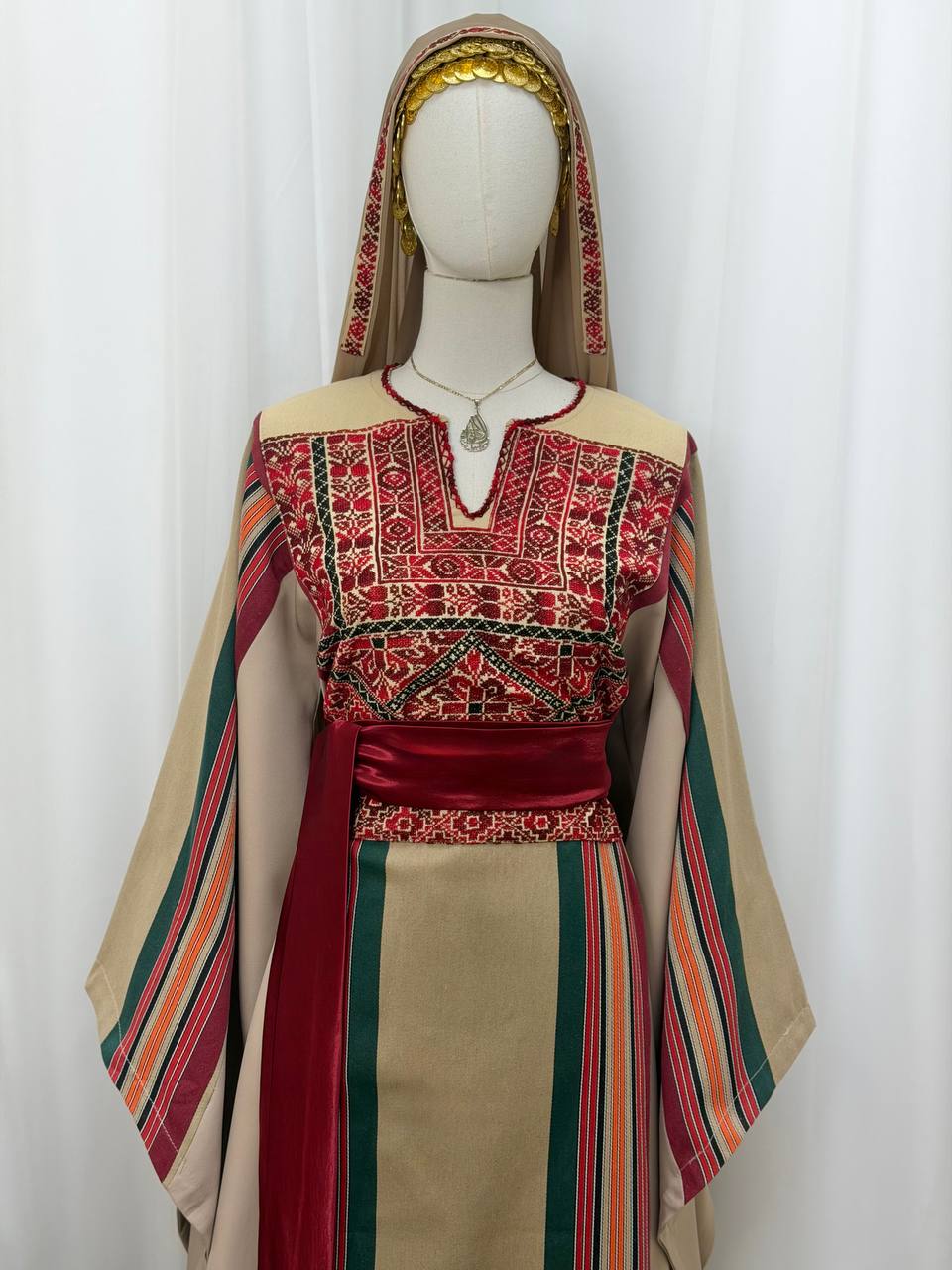 Hand-Embroidered Transferred Majdalawi Thobe