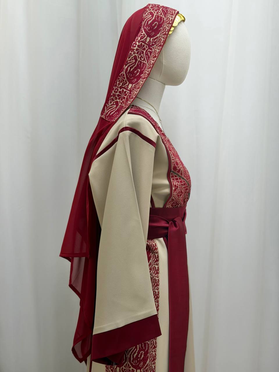 Thobe Crimson Heritage
