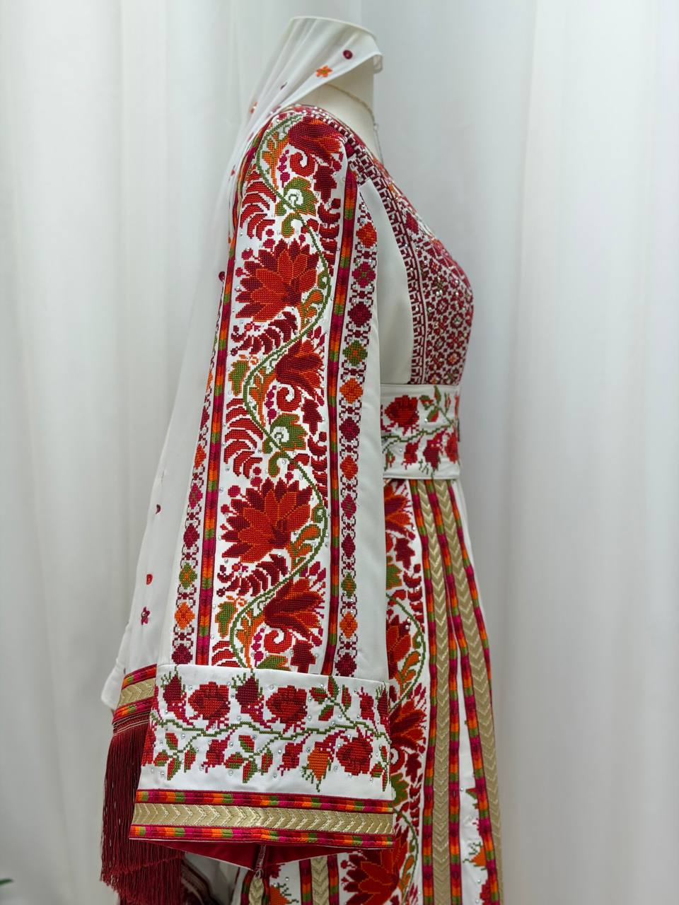 Raneem Bridal Thobe