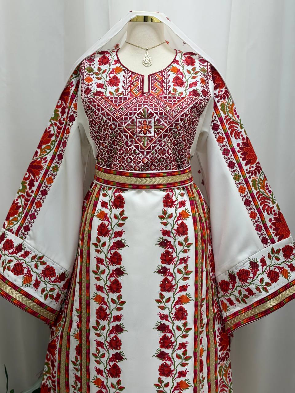 Raneem Bridal Thobe
