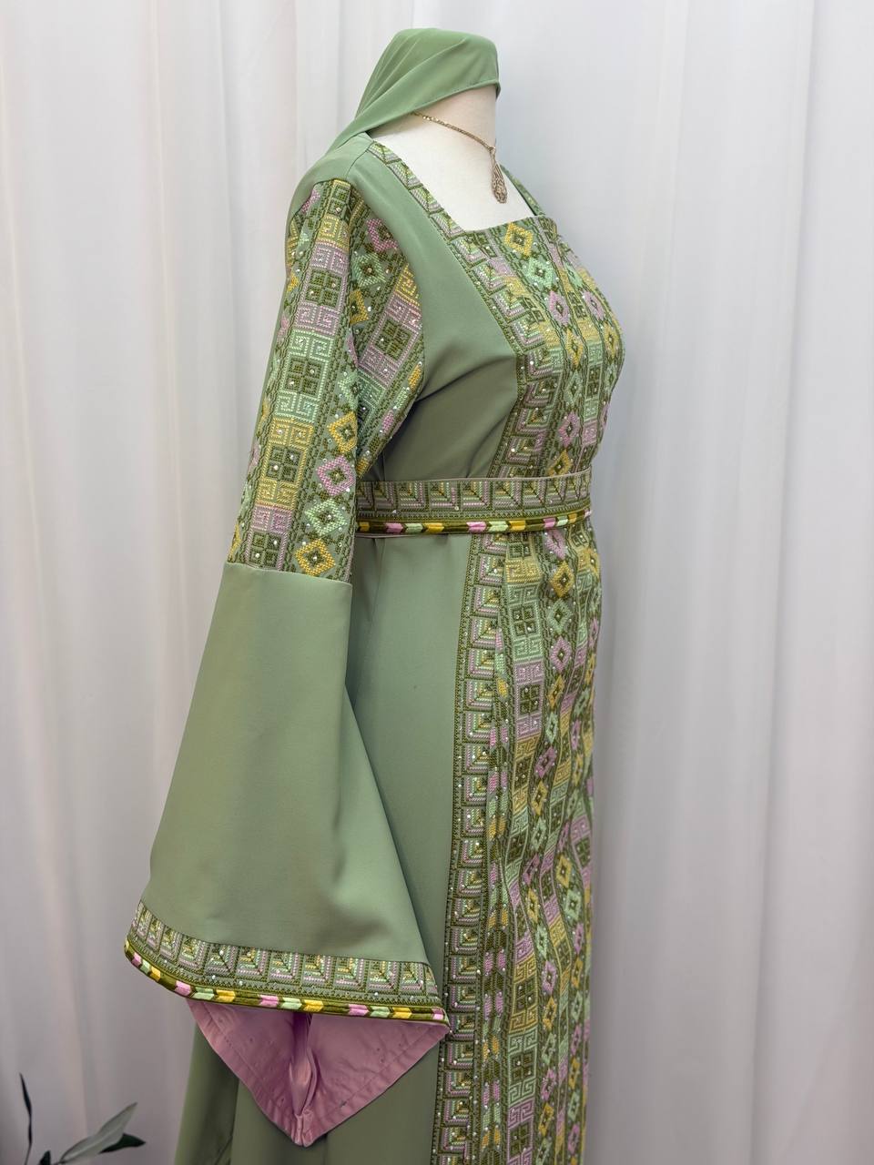 Layan Embroidered Couture Thobe