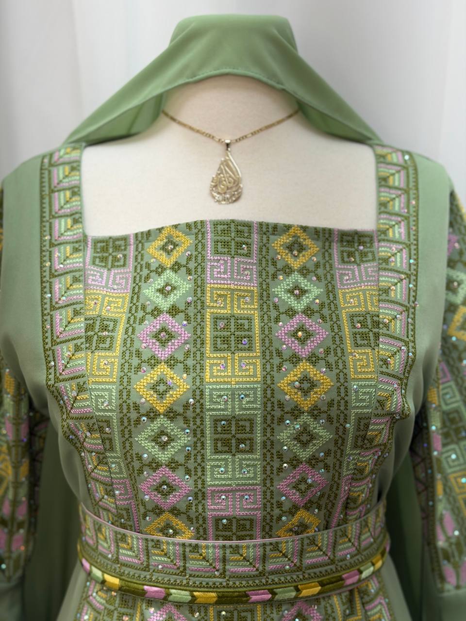 Layan Embroidered Couture Thobe