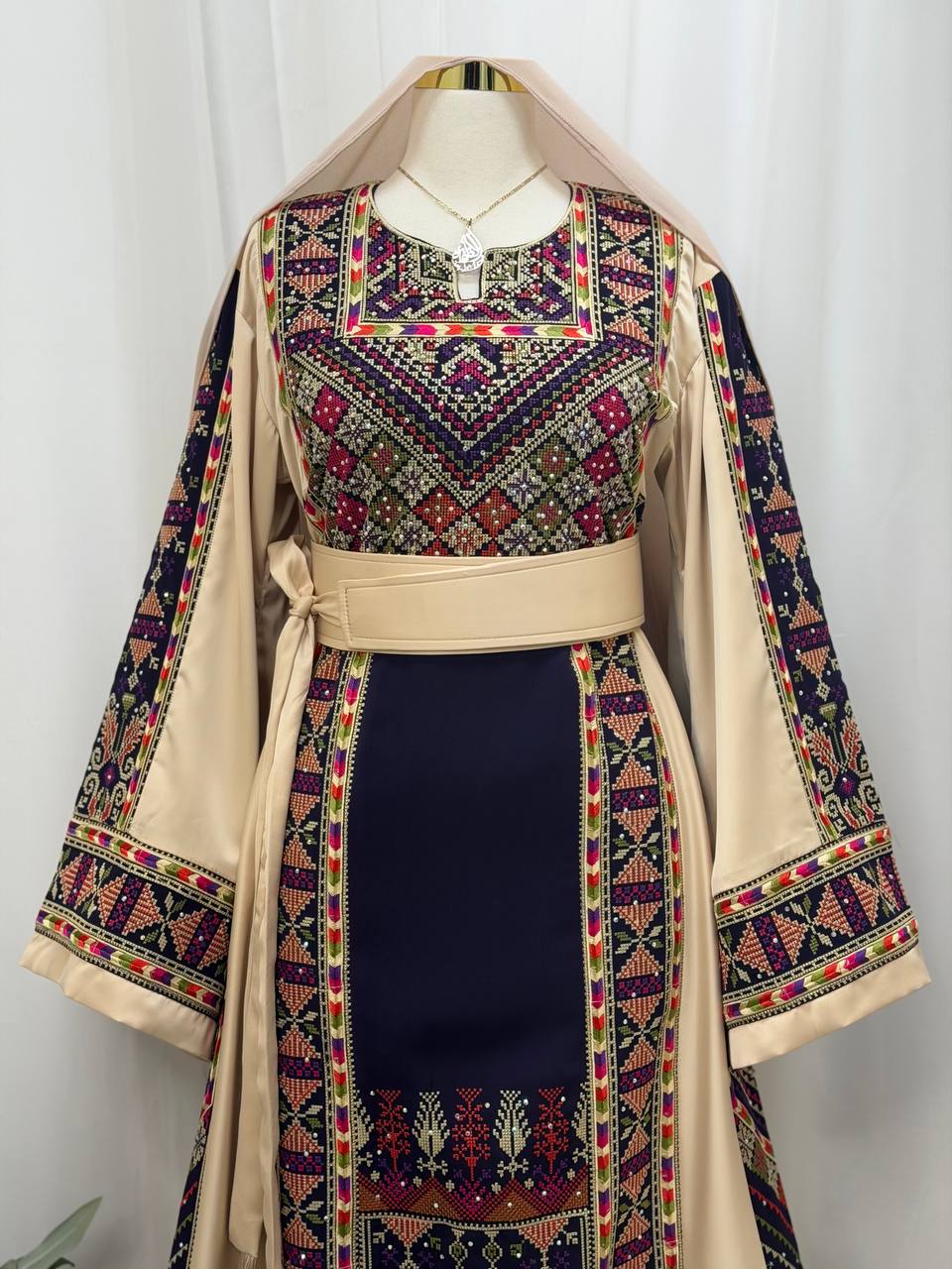 Um Issa Embroidered Thobe