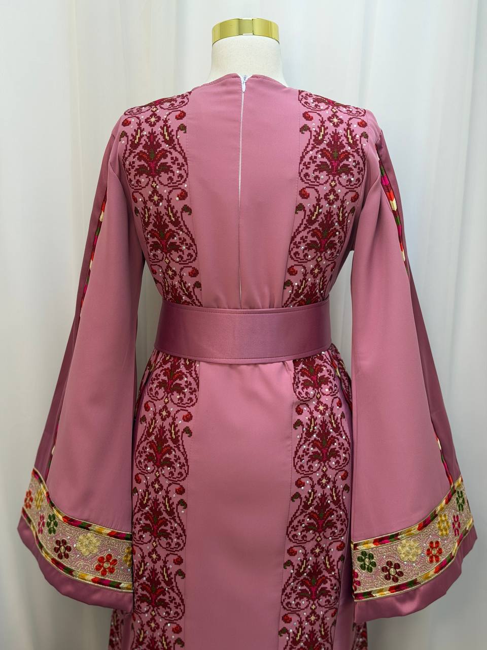 Randa Embroidered Thobe
