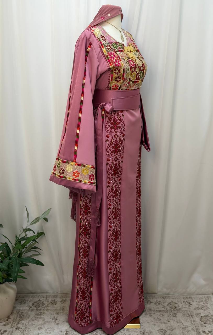 Randa Embroidered Thobe
