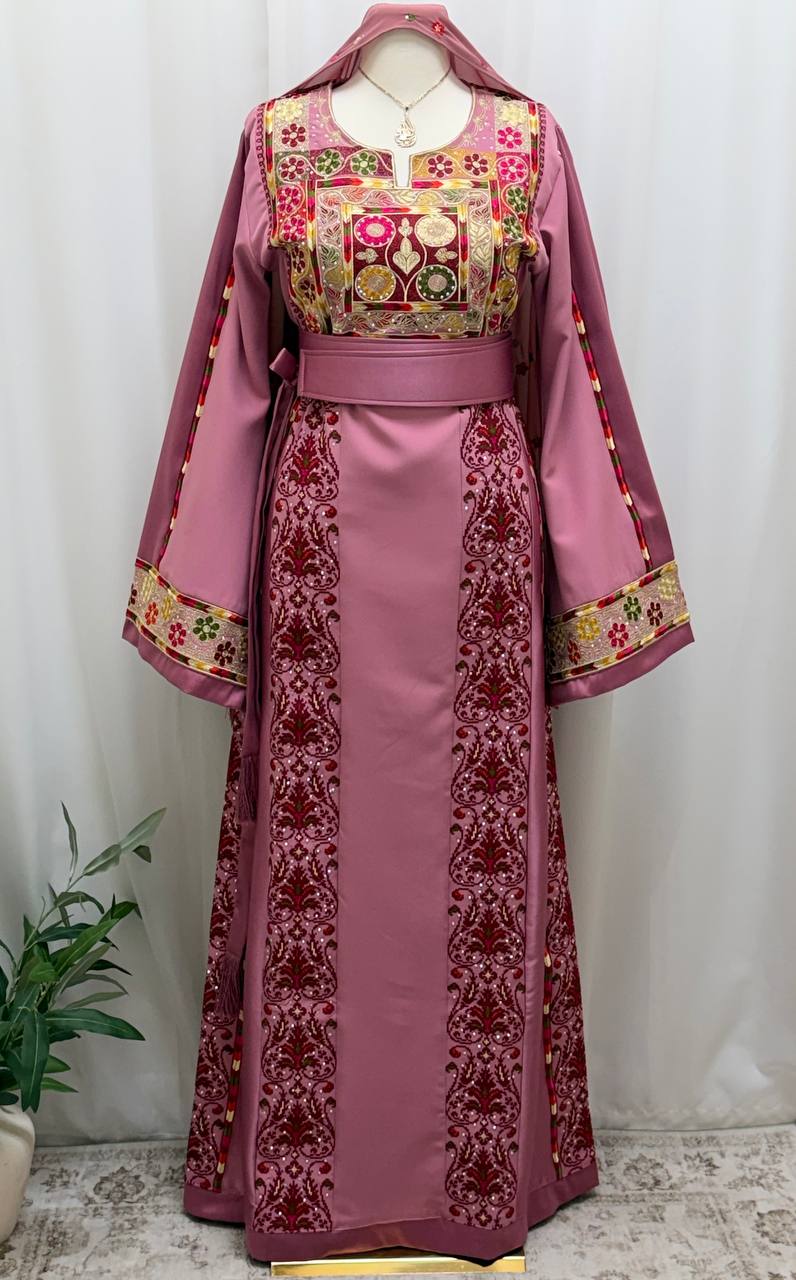 Randa Embroidered Thobe