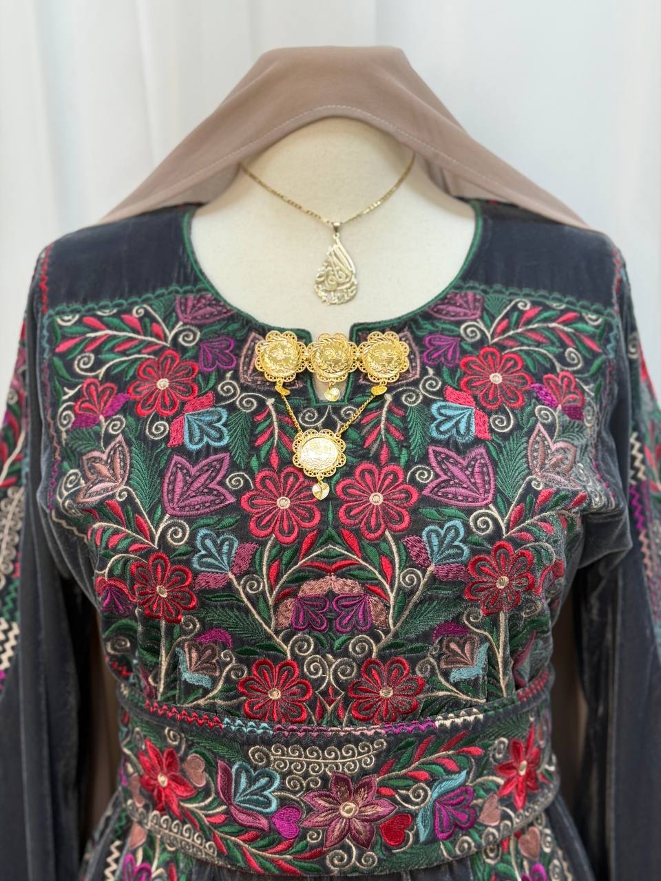 Noul Embroidered Velvet Thobe