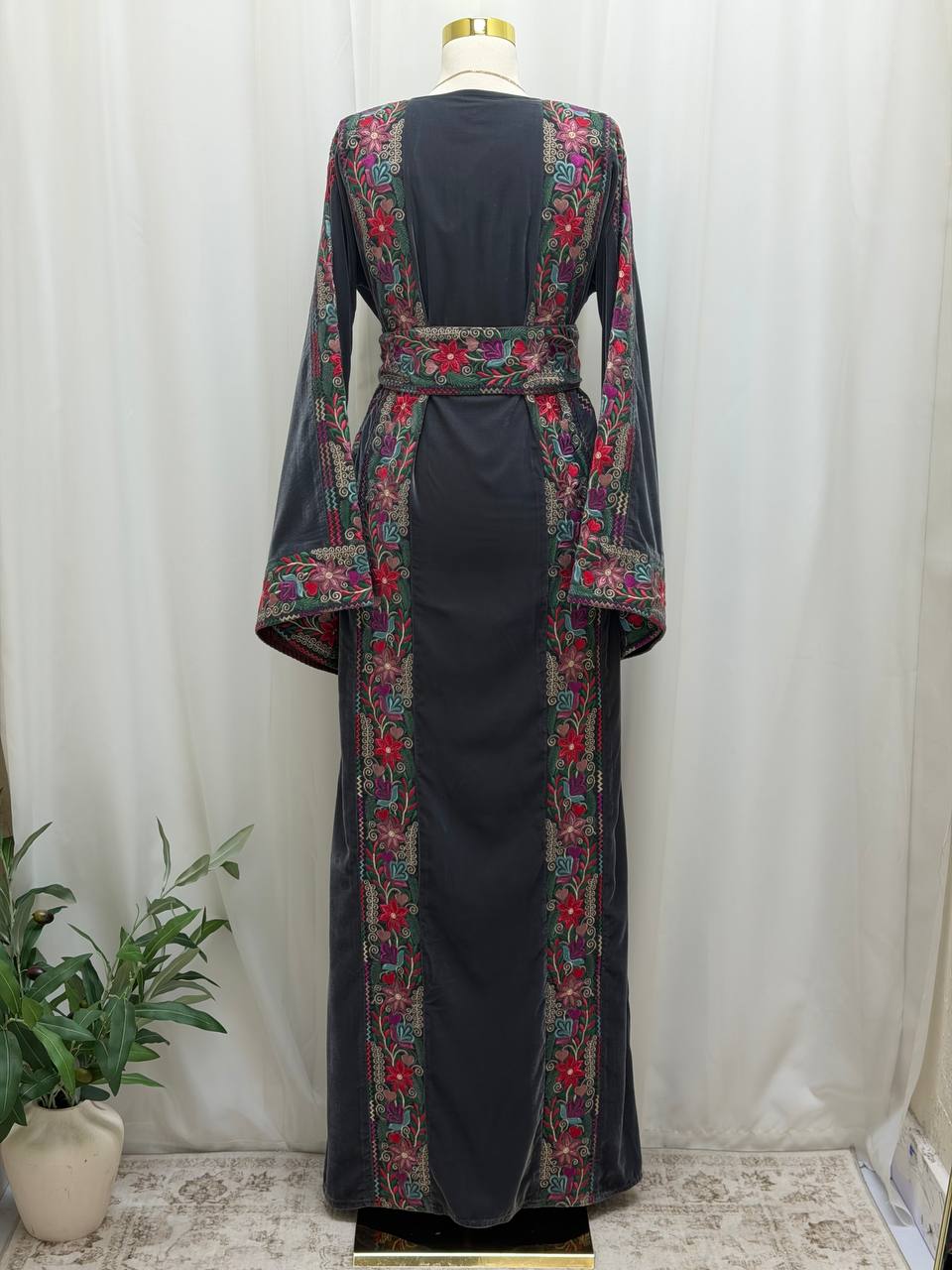 Noul Embroidered Velvet Thobe