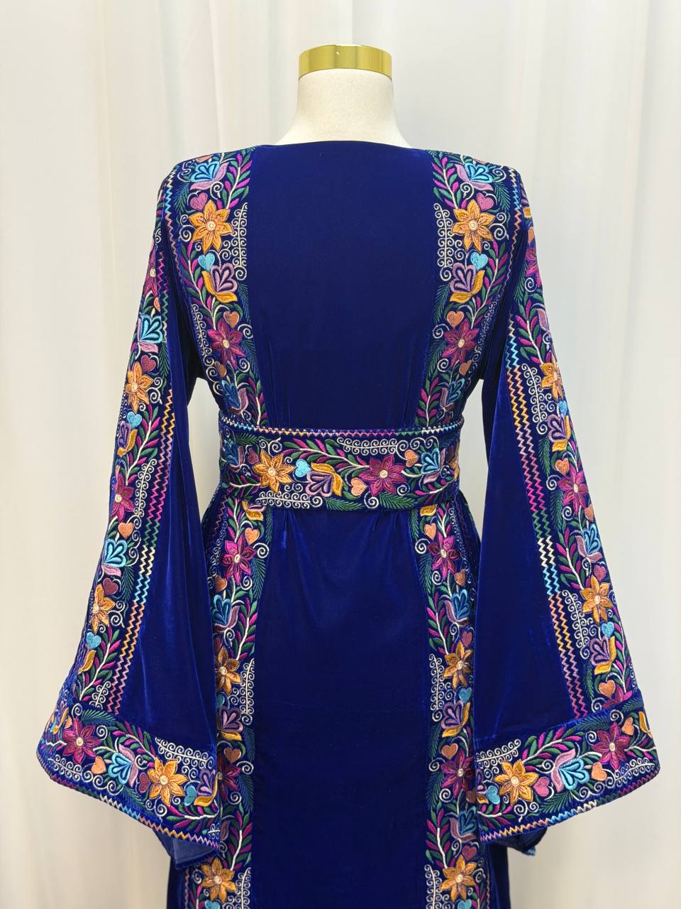 Noul Embroidered Velvet Thobe