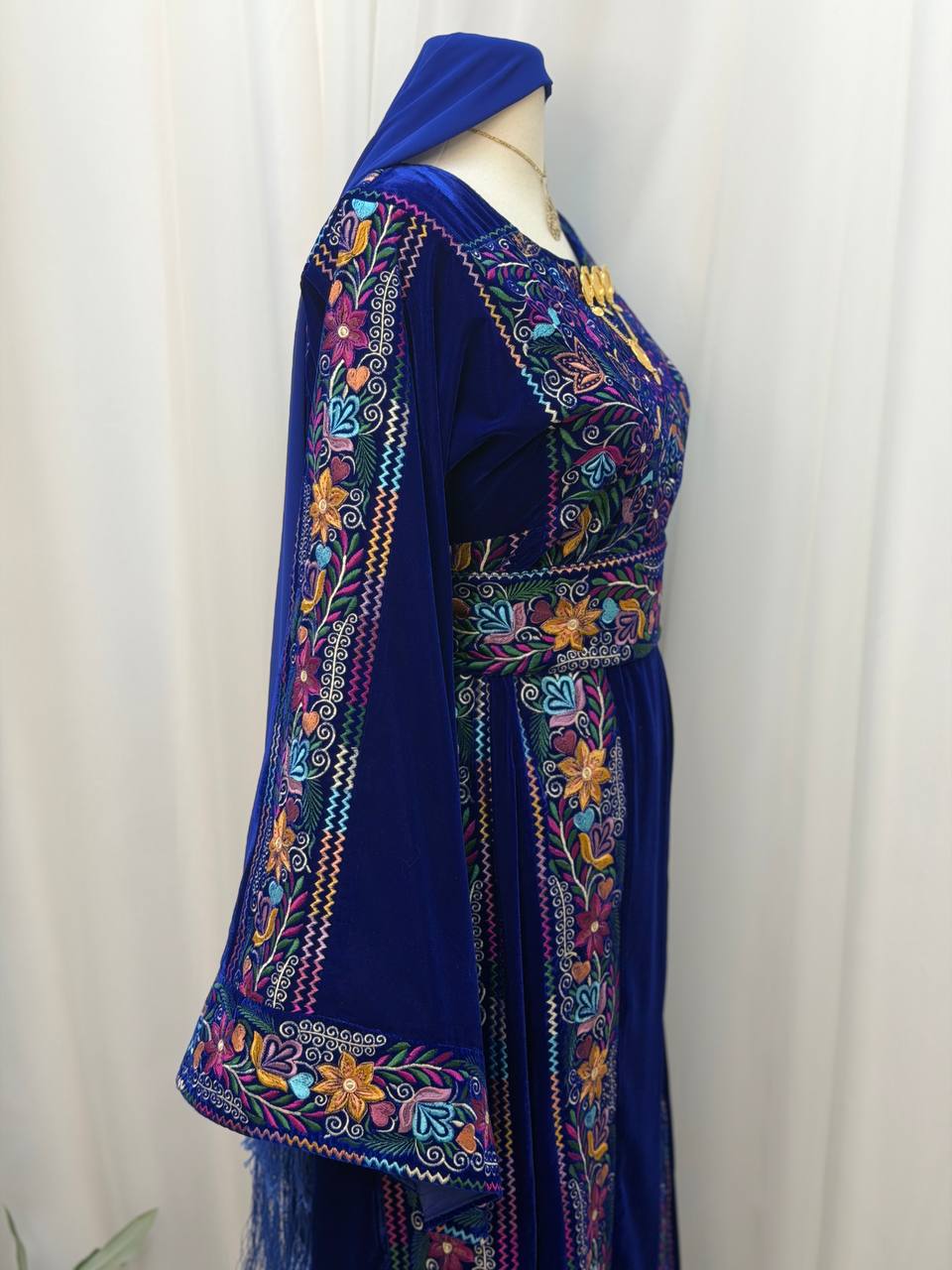 Noul Embroidered Velvet Thobe