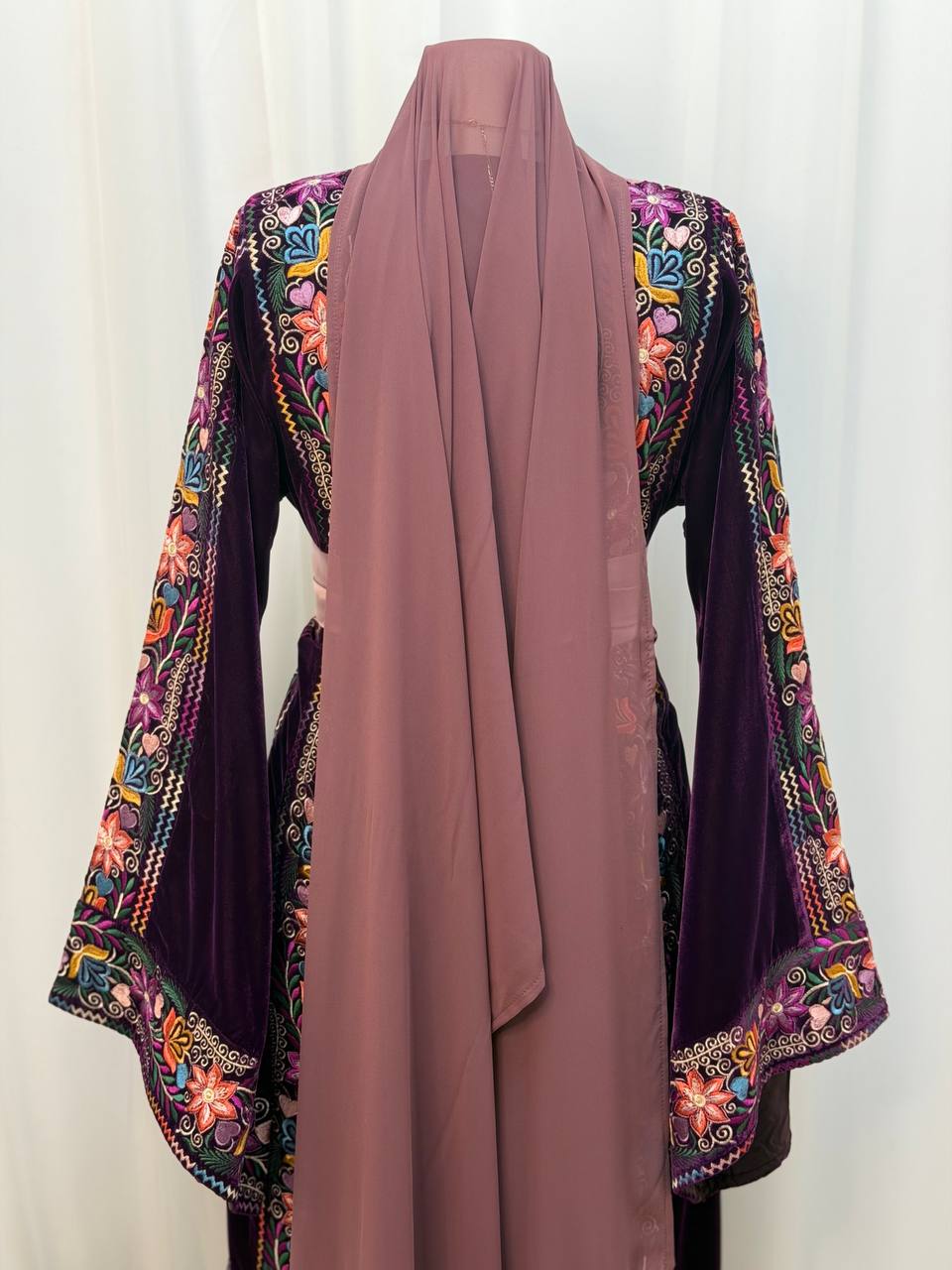 Noul Embroidered Velvet Thobe
