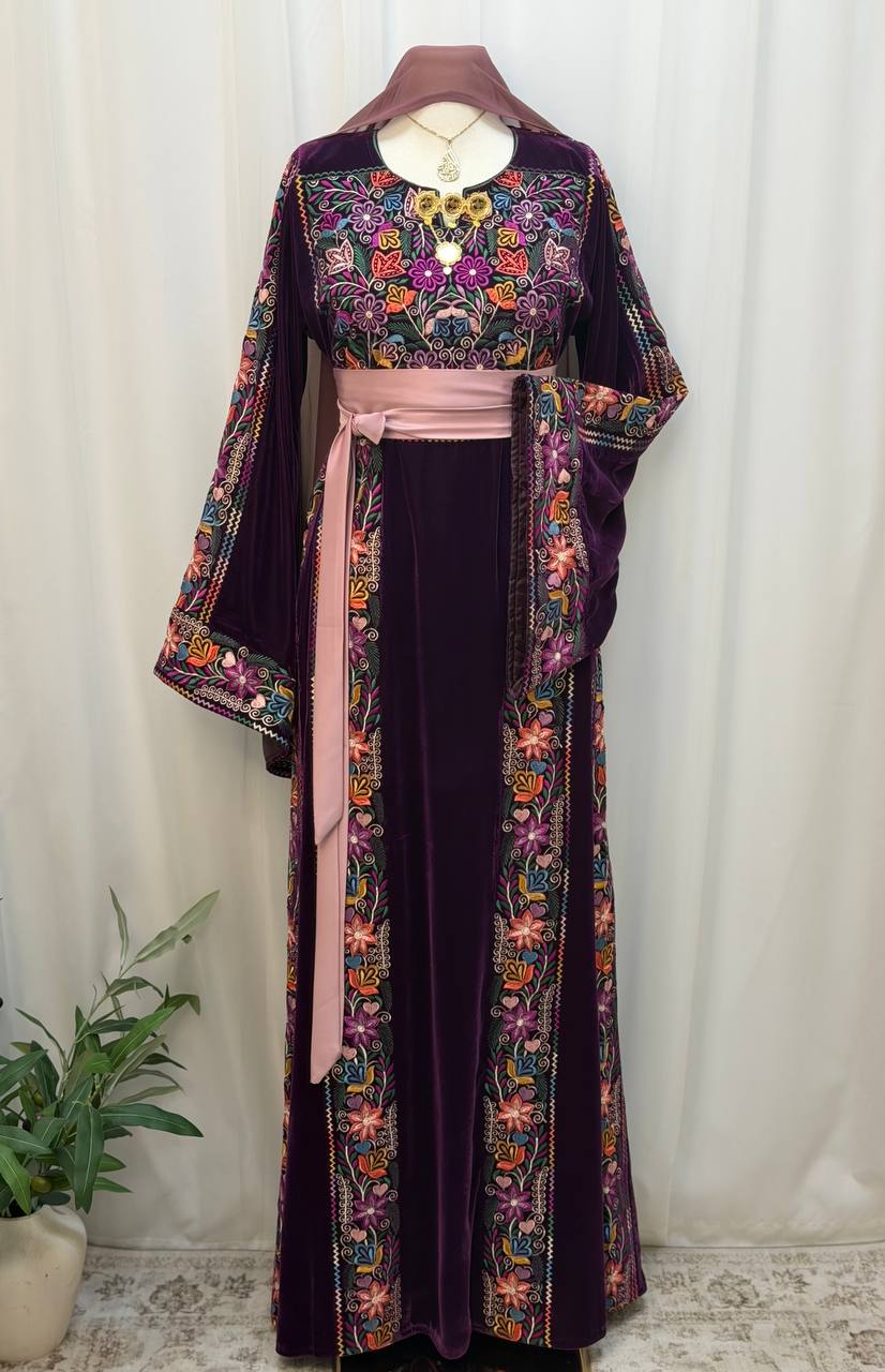 Noul Embroidered Velvet Thobe