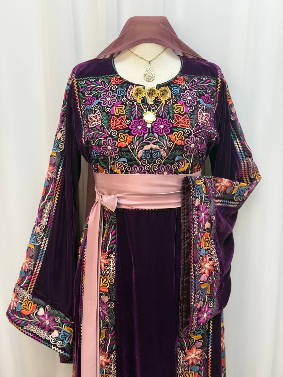Noul Embroidered Velvet Thobe