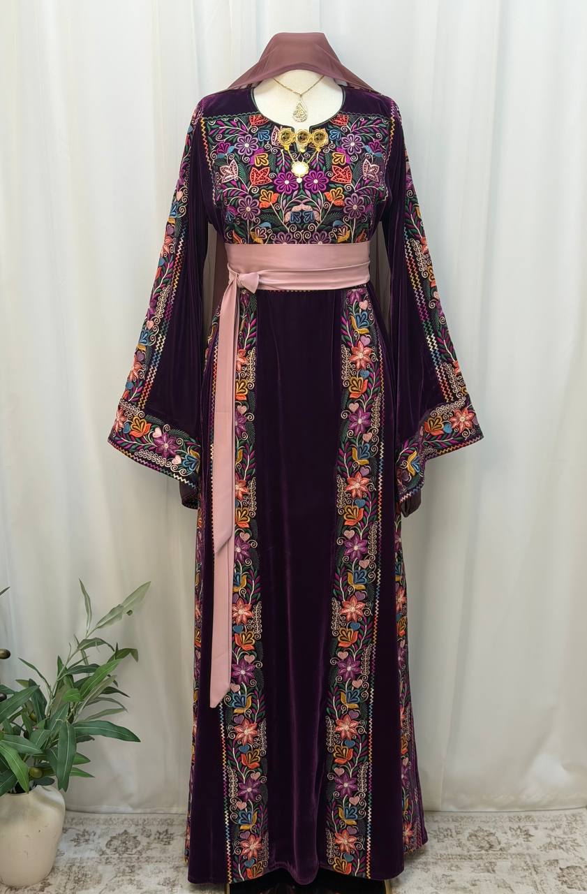 Noul Embroidered Velvet Thobe