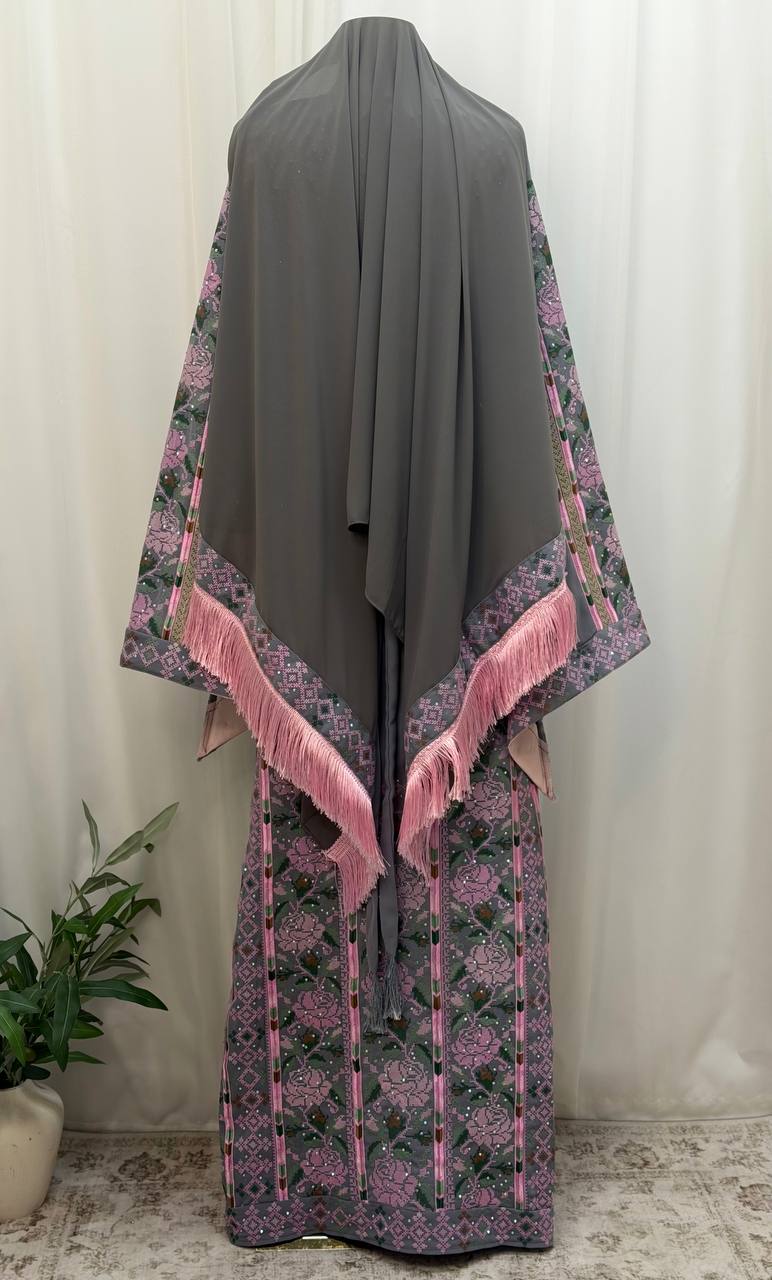 Faten Embroidered Thobe – Plus Size