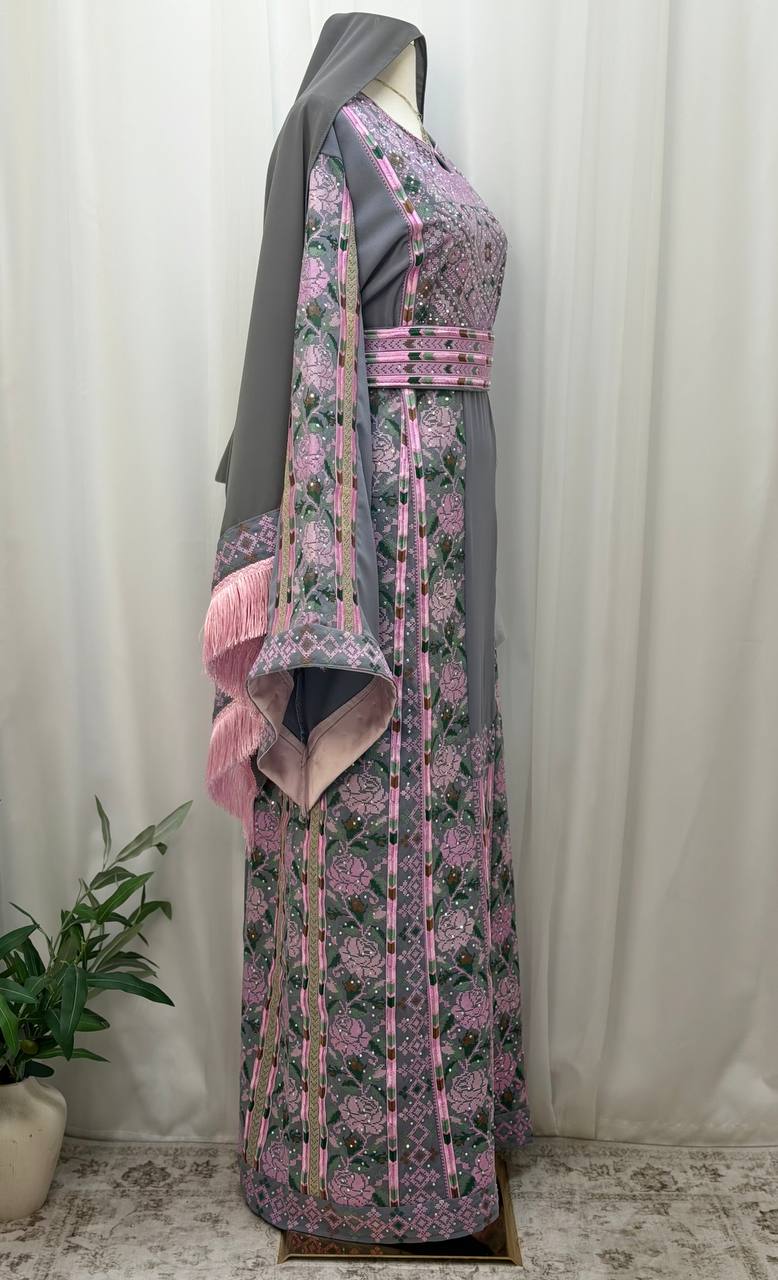 Faten Embroidered Thobe – Plus Size