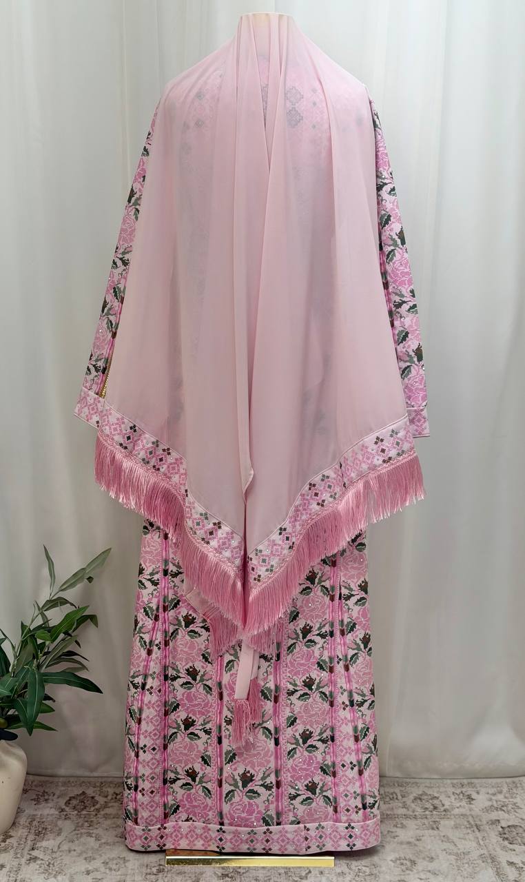 Dejan Embroidered Thobe with Beaded Manajel Details