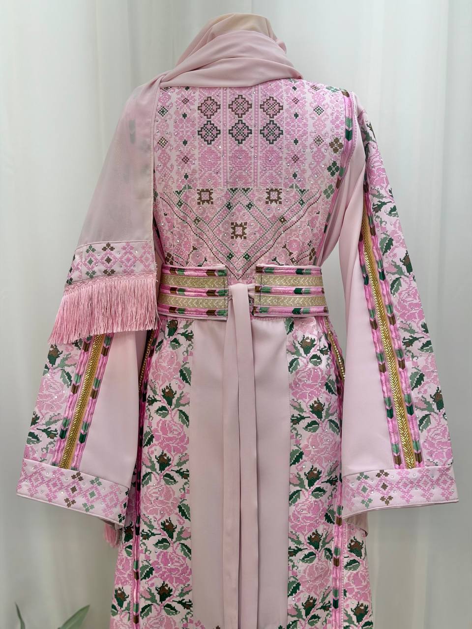 Dejan Embroidered Thobe with Beaded Manajel Details
