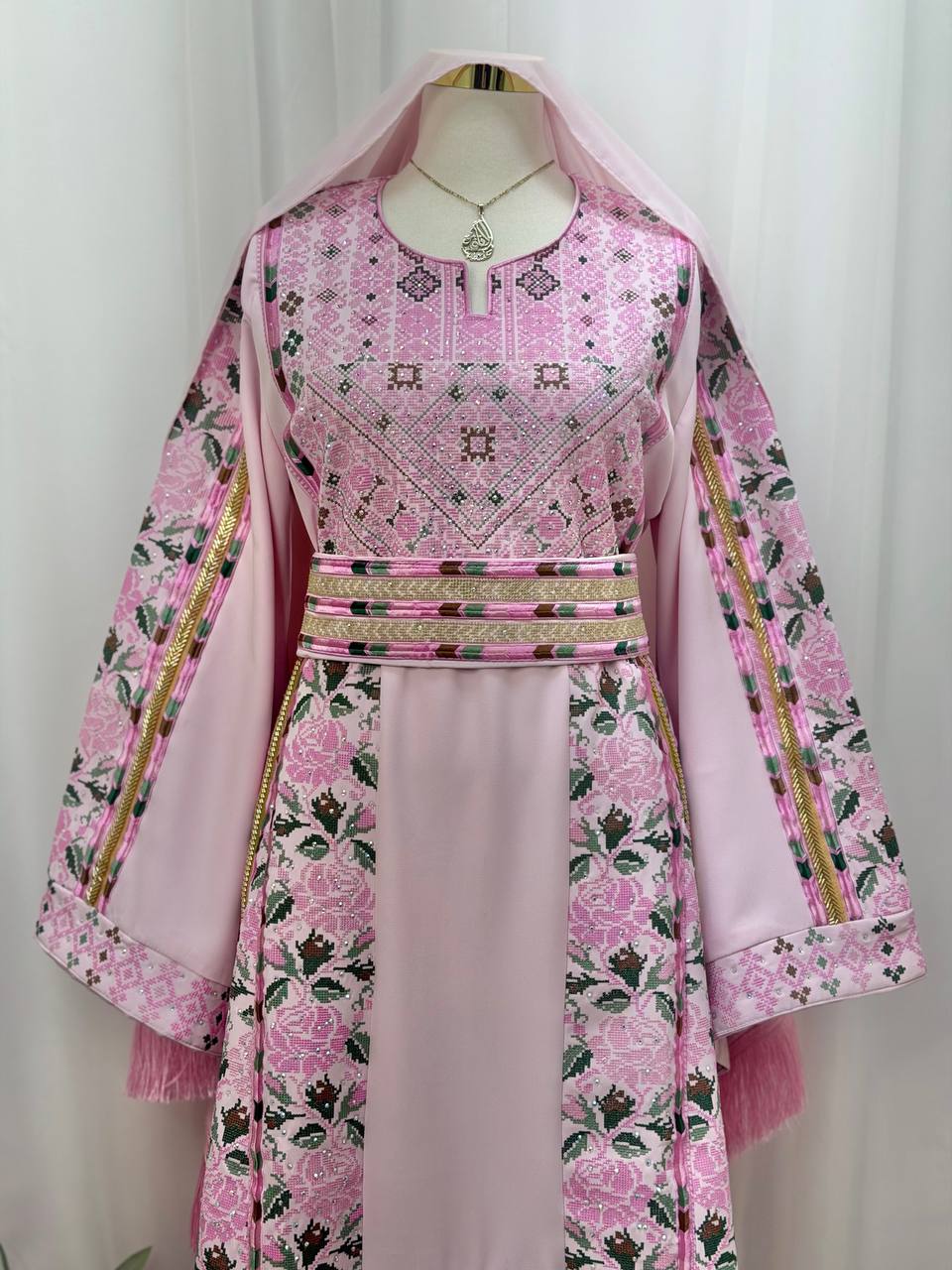 Dejan Embroidered Thobe with Beaded Manajel Details