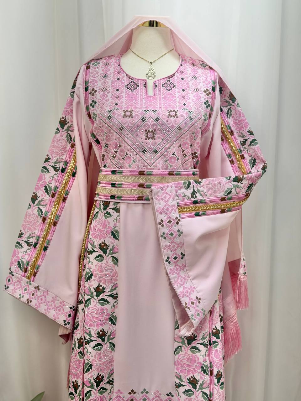 Dejan Embroidered Thobe with Beaded Manajel Details
