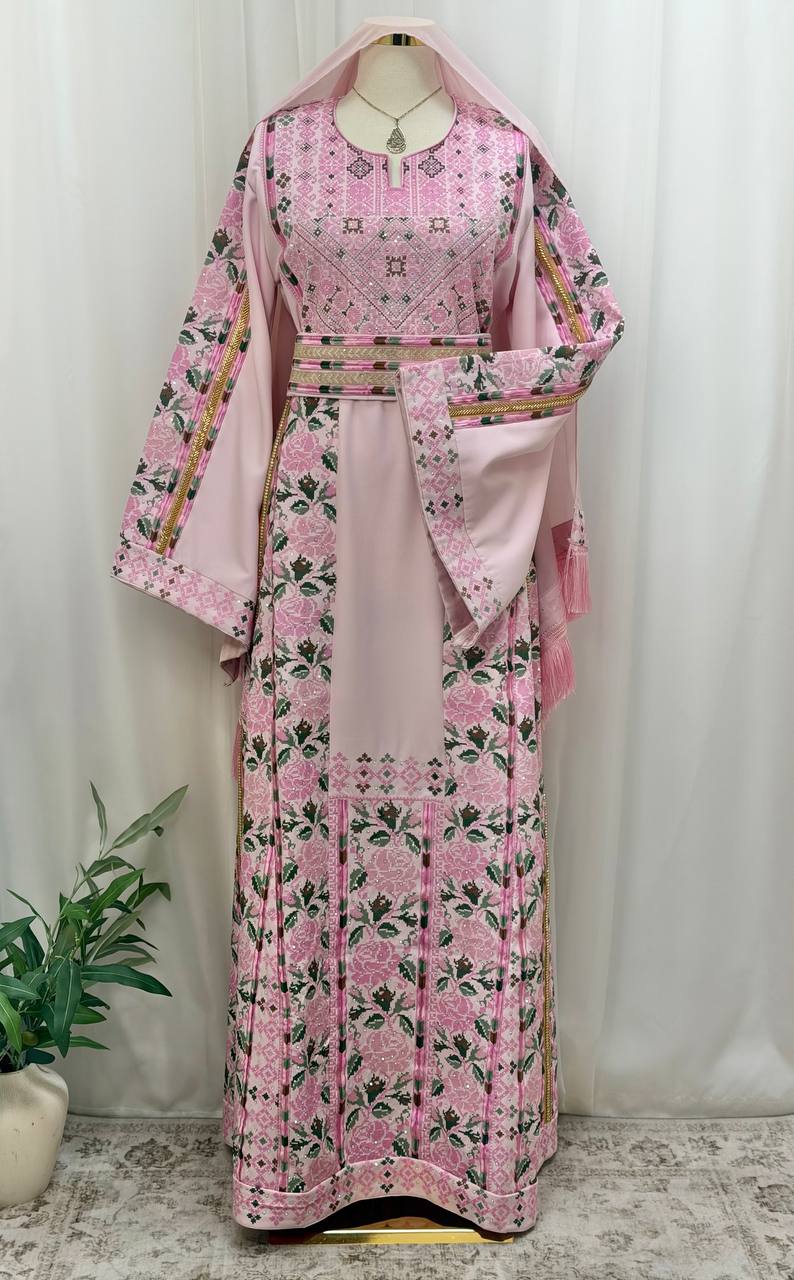 Dejan Embroidered Thobe with Beaded Manajel Details