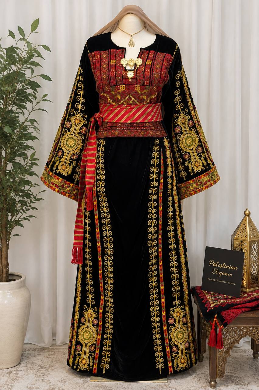 Areej Hand-Embroidered Velvet Thoub