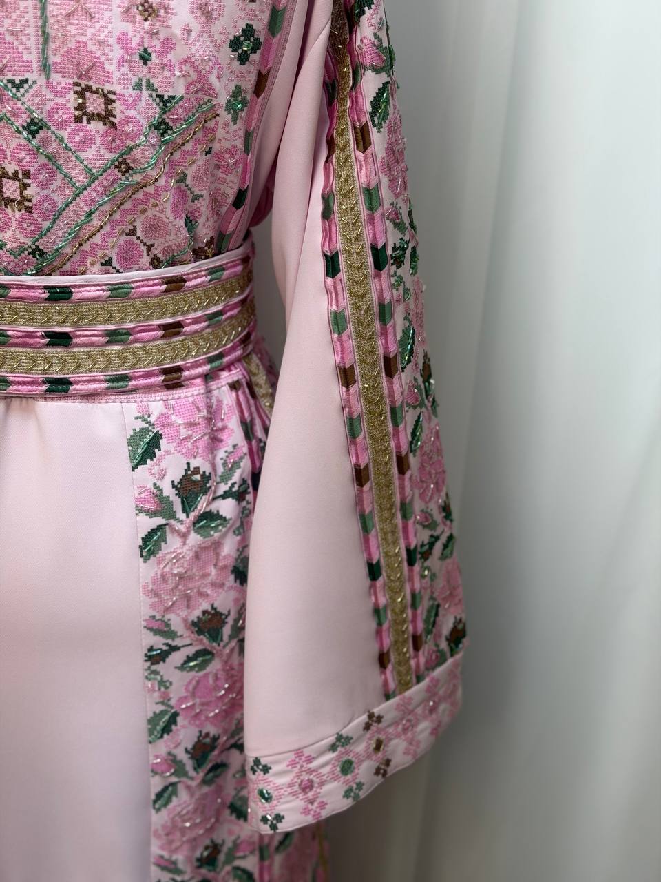 Hadeel Embroidered Thoub