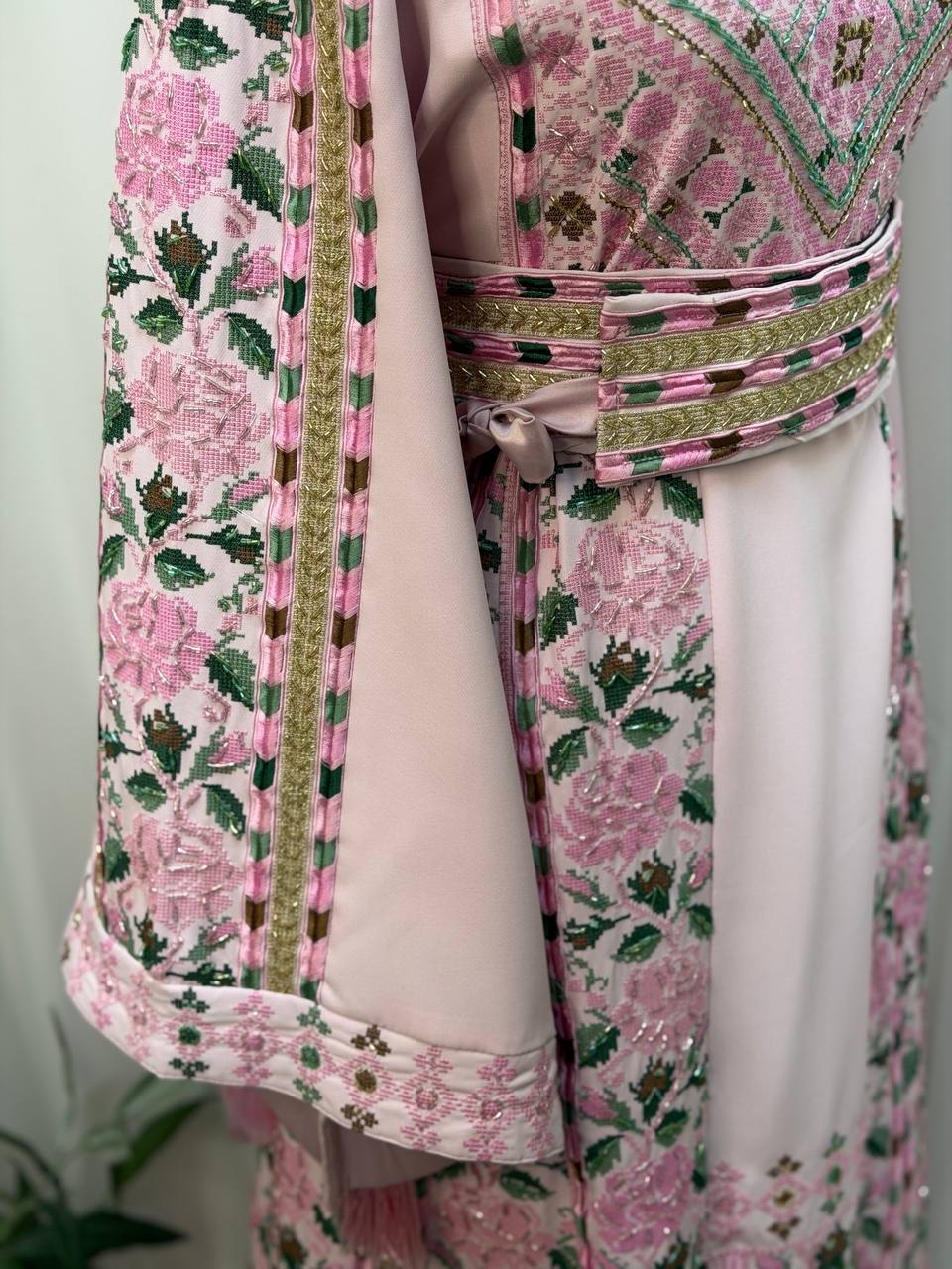 Hadeel Embroidered Thoub