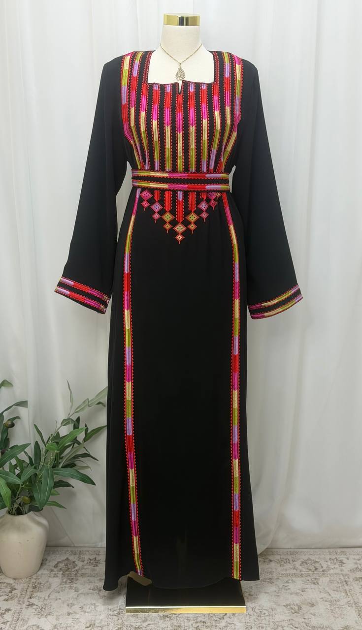 Suad – Simple Embroidered Palestinian Thoub