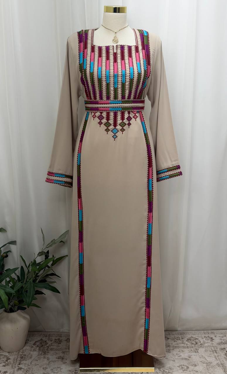 Suad – Simple Embroidered Palestinian Thoub