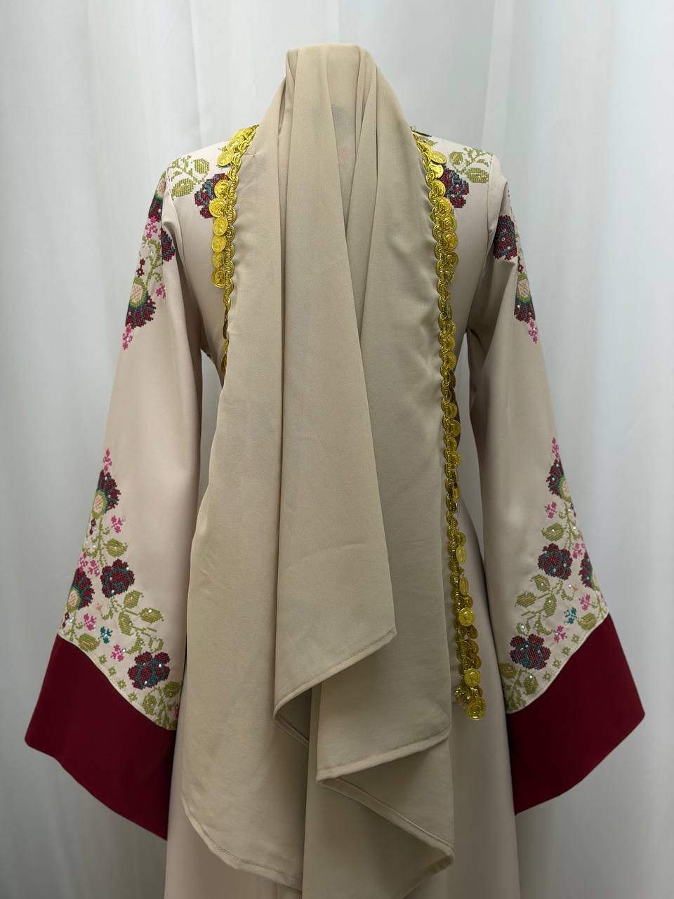 Yasmeen Embroidered Thobe