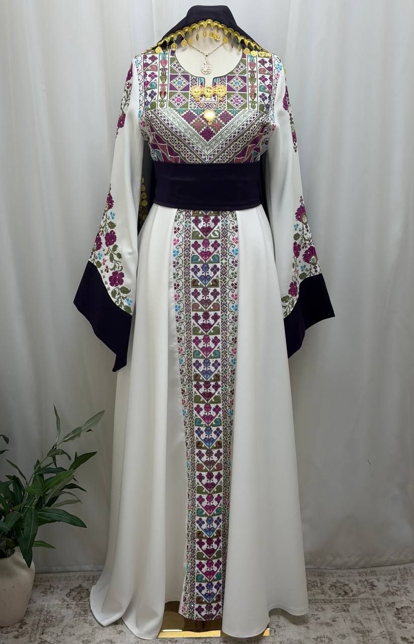 Yasmeen Embroidered Thobe